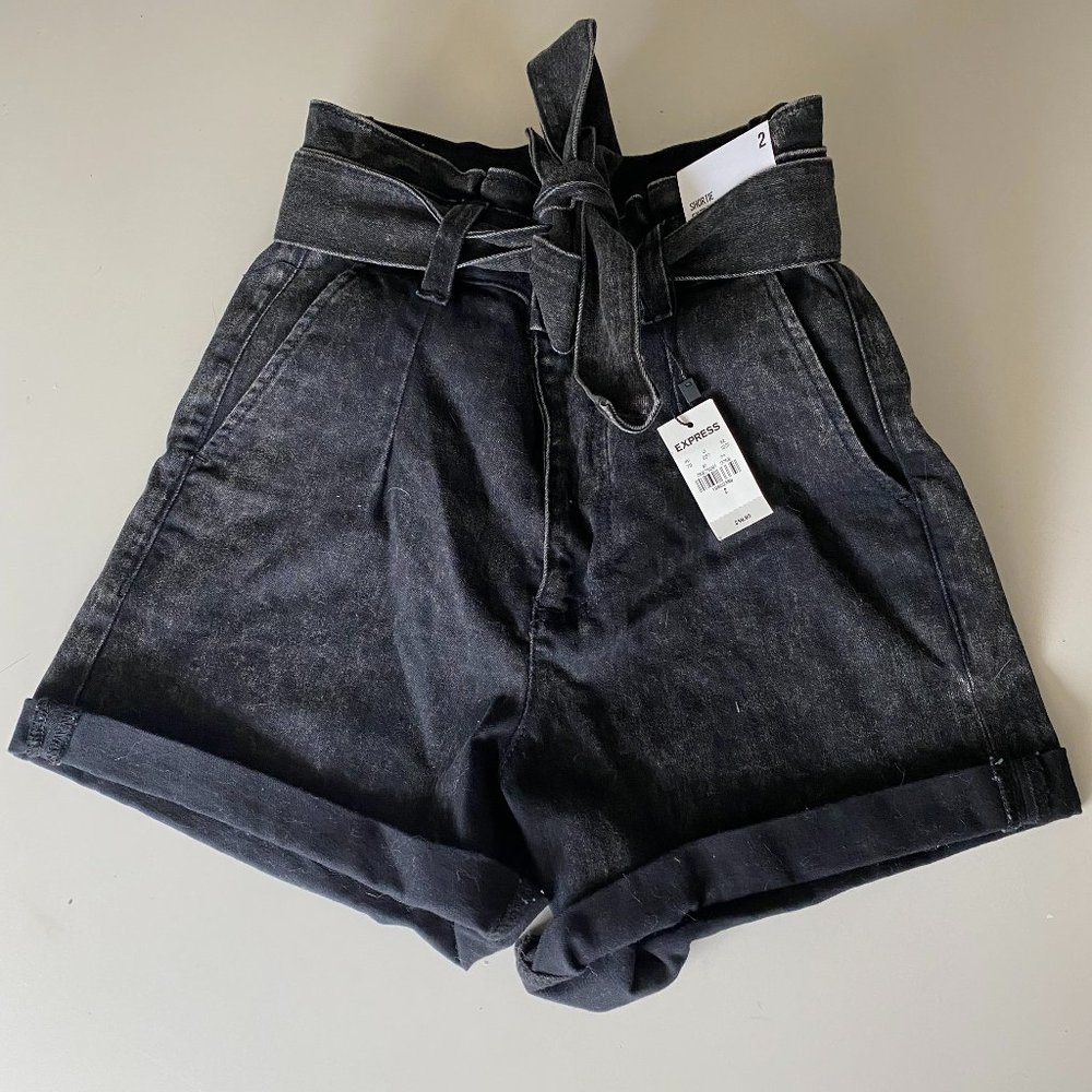 High-waisted black belted shorts